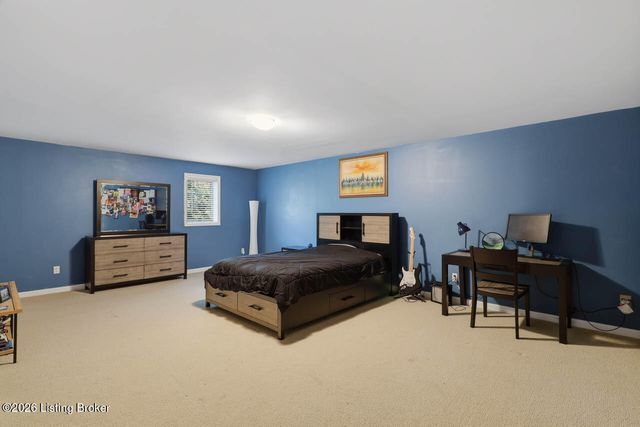 623 Harris Ridge Rd, Louisville, KY 40223