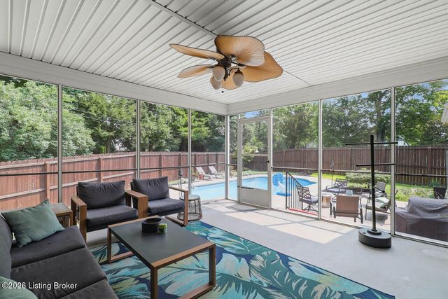 623 Harris Ridge Rd, Louisville, KY 40223