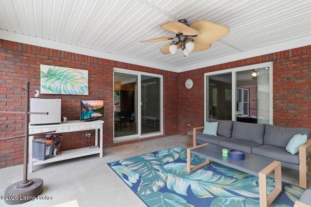 623 Harris Ridge Rd, Louisville, KY 40223