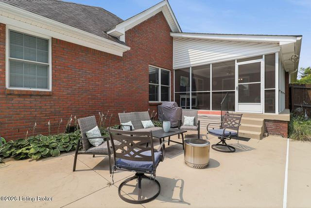 623 Harris Ridge Rd, Louisville, KY 40223