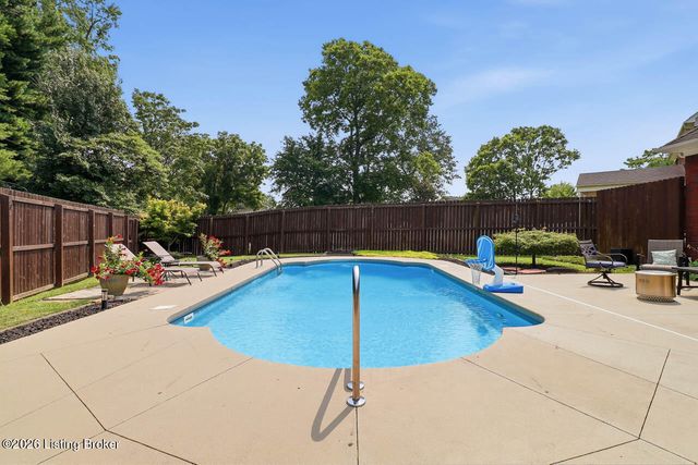 623 Harris Ridge Rd, Louisville, KY 40223