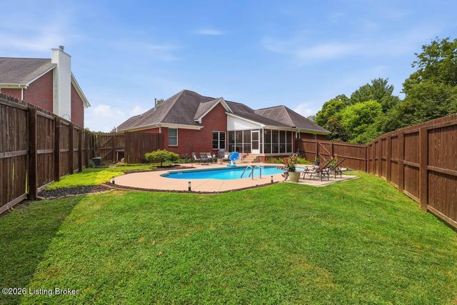 623 Harris Ridge Rd, Louisville, KY 40223