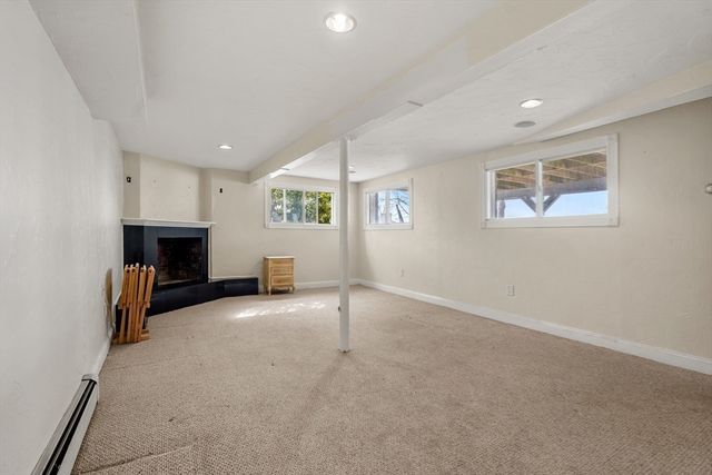 10 Lodge Rd, Nahant, MA 01908