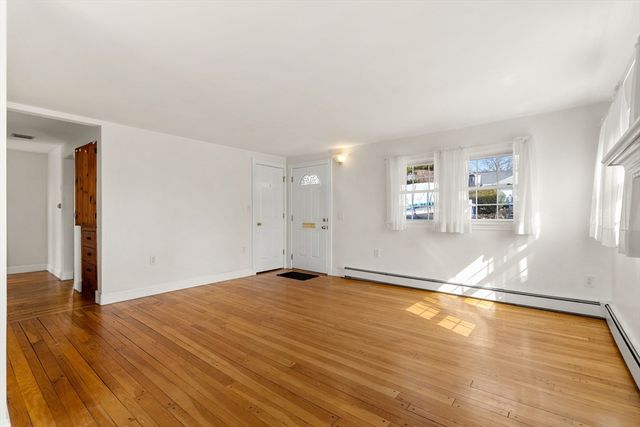 10 Lodge Rd, Nahant, MA 01908