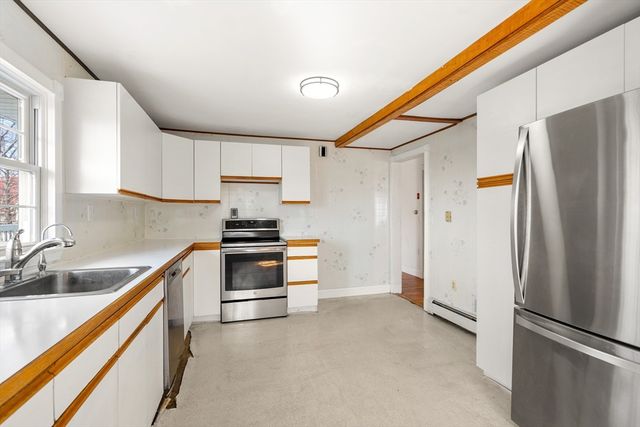 10 Lodge Rd, Nahant, MA 01908