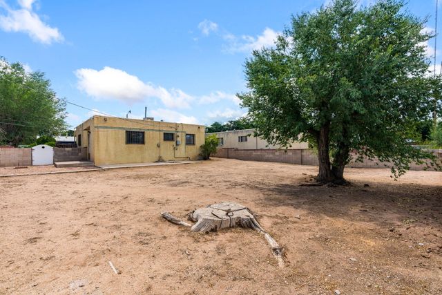 2721 Bel Air Drive NE, Albuquerque, NM 87110