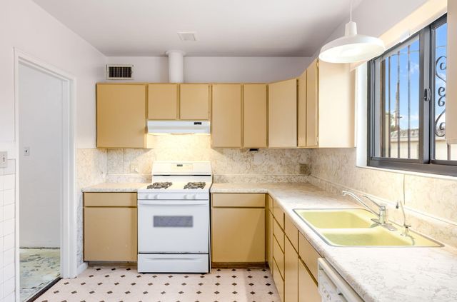 2721 Bel Air Drive NE, Albuquerque, NM 87110