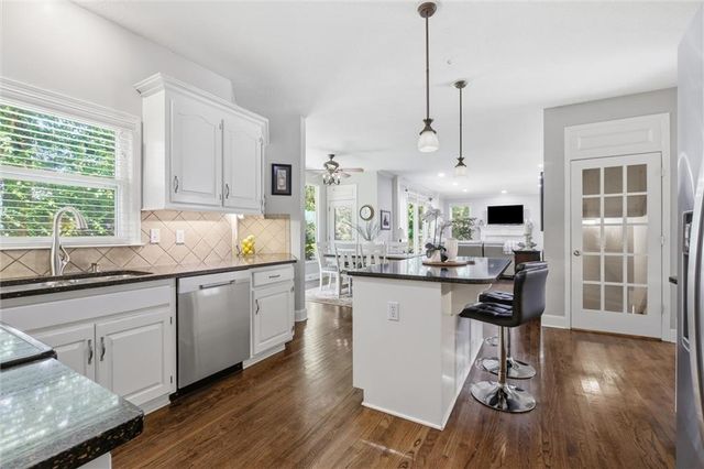 13848 Pembroke Drive, Leawood, KS 66224