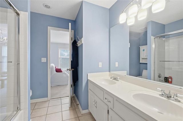 13848 Pembroke Drive, Leawood, KS 66224