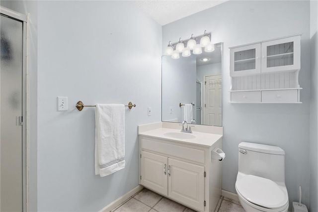 13848 Pembroke Drive, Leawood, KS 66224