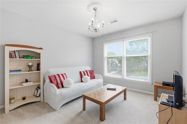 13848 Pembroke Drive, Leawood, KS 66224
