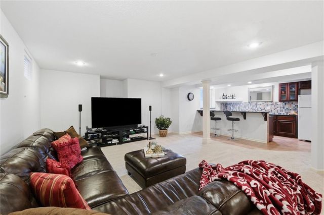 13848 Pembroke Drive, Leawood, KS 66224