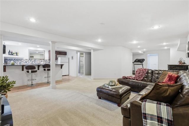 13848 Pembroke Drive, Leawood, KS 66224