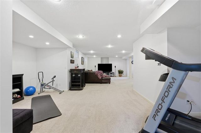 13848 Pembroke Drive, Leawood, KS 66224