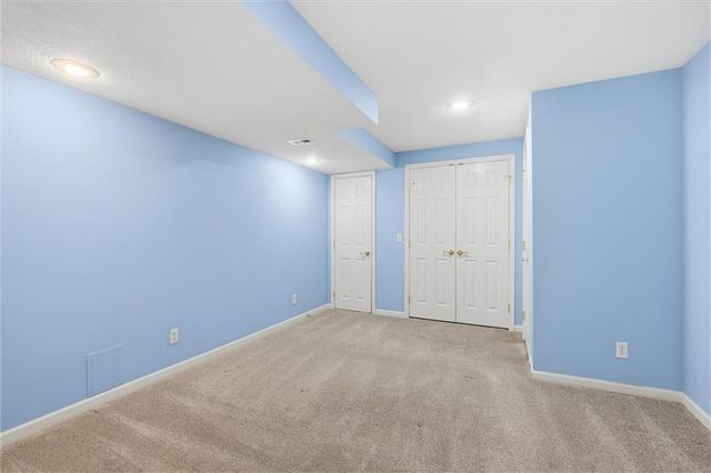 13848 Pembroke Drive, Leawood, KS 66224