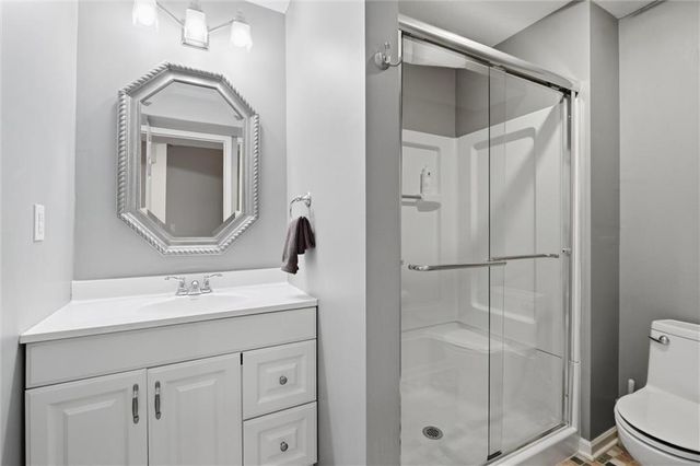 13848 Pembroke Drive, Leawood, KS 66224