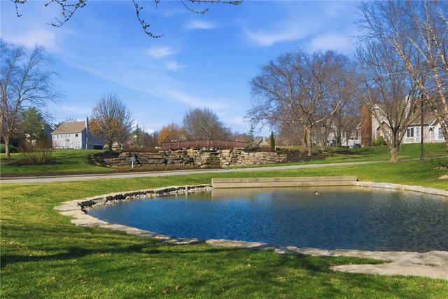 13848 Pembroke Drive, Leawood, KS 66224