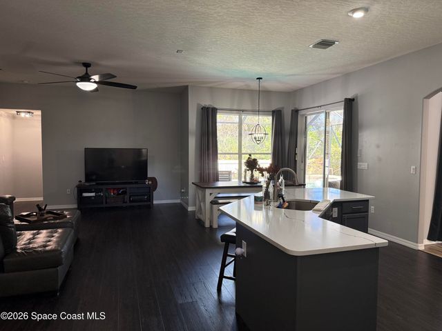 110 Ridgemont Circle SE, Palm Bay, FL 32909