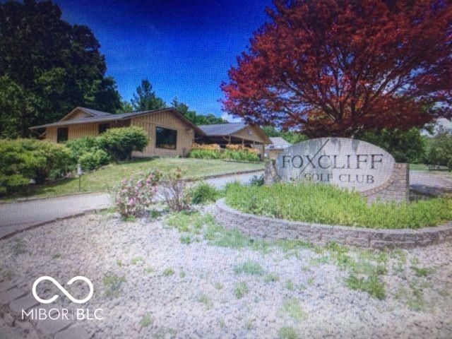 2749 Grey Fox Drive, Martinsville, IN 46151