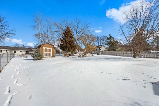 13813 James Avenue S, Burnsville, MN 55337