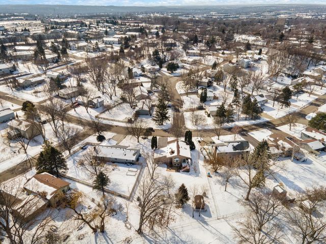 13813 James Avenue S, Burnsville, MN 55337