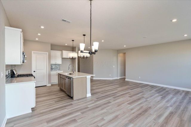 2140 Sun Dusk Way, Marysville, OH 43040