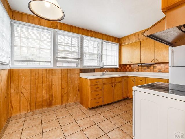 2325 Poplar St, Pueblo, CO 81004