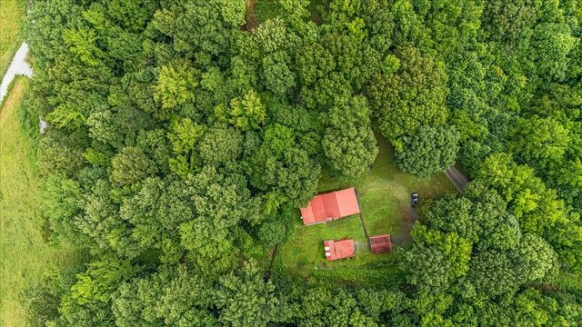802 Evans Rd, Winchester, TN 37398