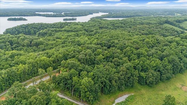 802 Evans Rd, Winchester, TN 37398