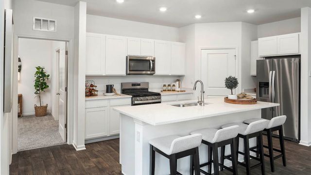 17551 W Windemere Circle, Lockport, IL 60441