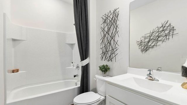 17551 W Windemere Circle, Lockport, IL 60441