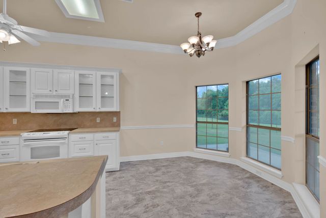 9841 Freedoms Way, Keithville, LA 71047