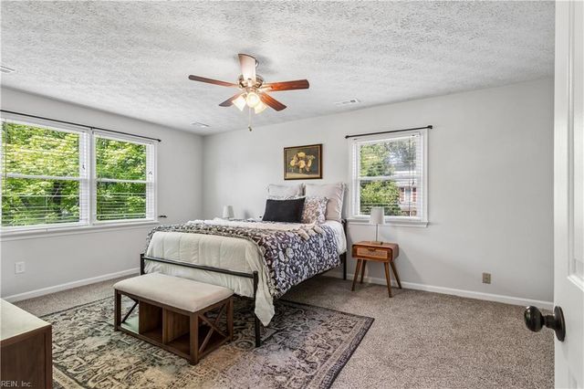934 Elton Hall CIR, Newport News, VA 23608