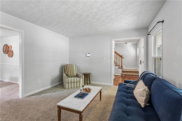 934 Elton Hall CIR, Newport News, VA 23608