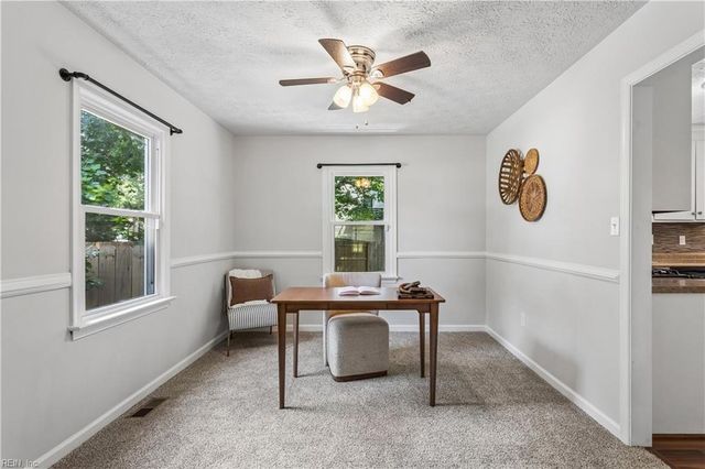 934 Elton Hall CIR, Newport News, VA 23608