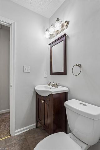 934 Elton Hall CIR, Newport News, VA 23608