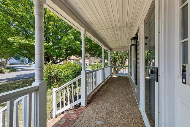 934 Elton Hall CIR, Newport News, VA 23608