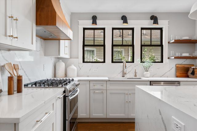 922 Lawrence Ave, Nashville, TN 37204