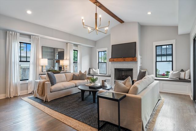 922 Lawrence Ave, Nashville, TN 37204