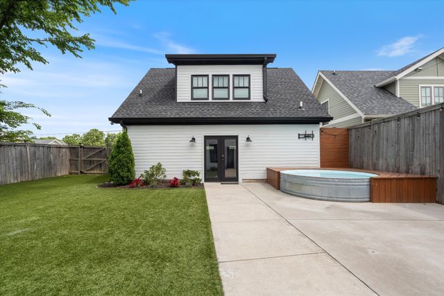 922 Lawrence Ave, Nashville, TN 37204