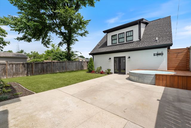 922 Lawrence Ave, Nashville, TN 37204