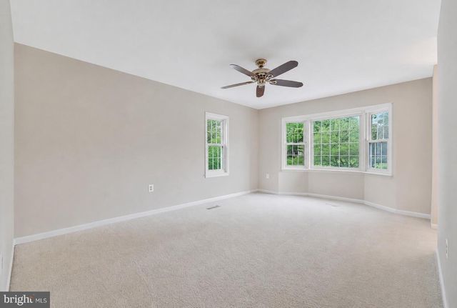 926 MOOREFIELD CREEK RD SW, Vienna, VA 22180