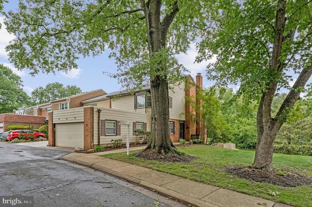 926 MOOREFIELD CREEK RD SW, Vienna, VA 22180