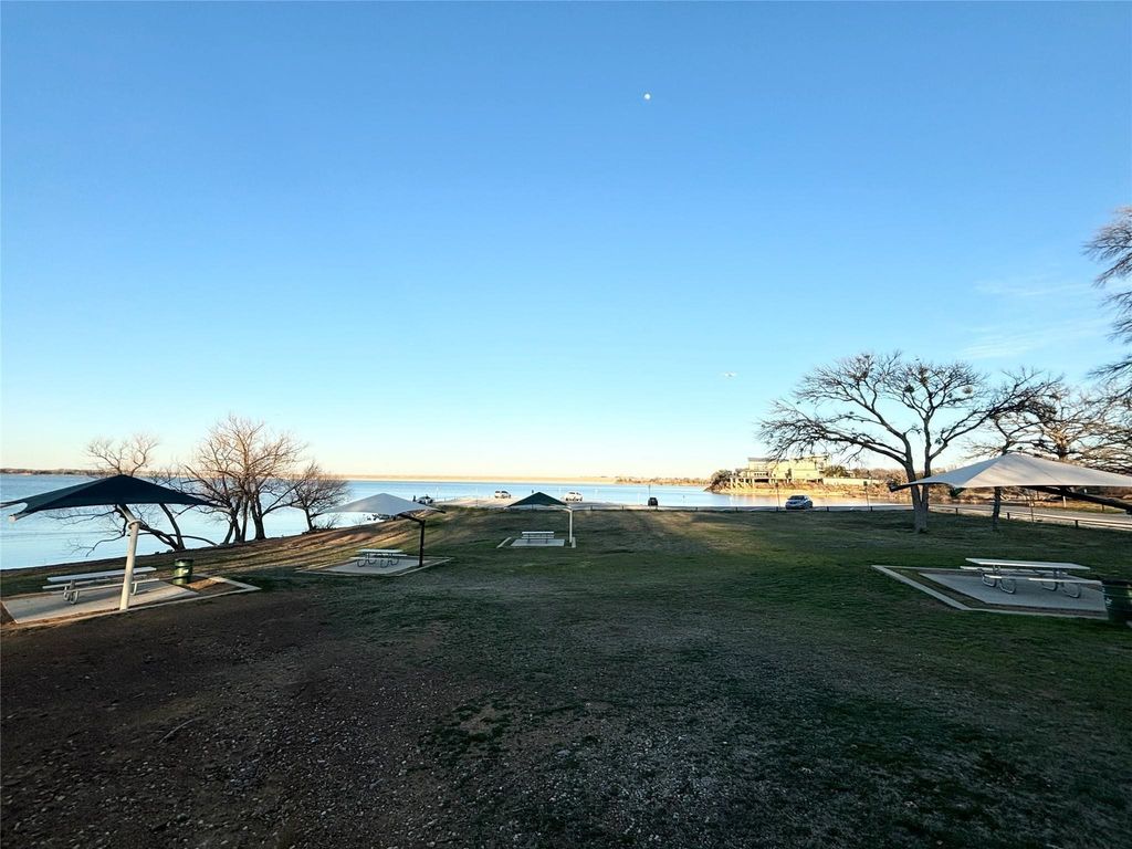1705 Chris Craft Drive 4, Grapevine, TX 76051