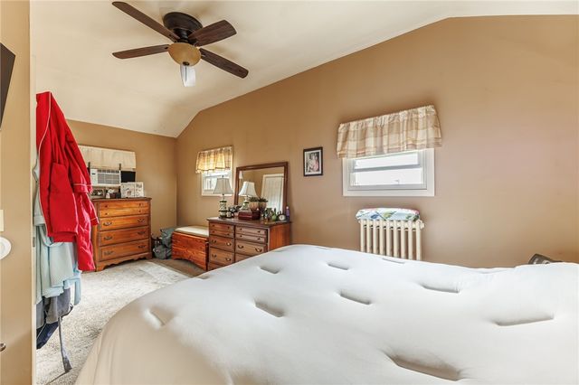 11 Woodneath Crescent, East Rochester, NY 14445