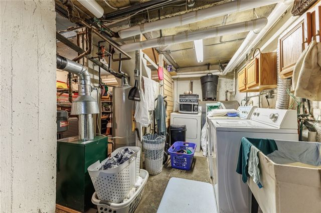 11 Woodneath Crescent, East Rochester, NY 14445