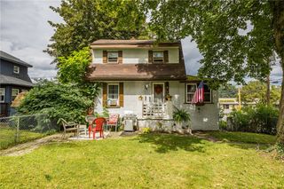 11 Woodneath Crescent, East Rochester, NY 14445