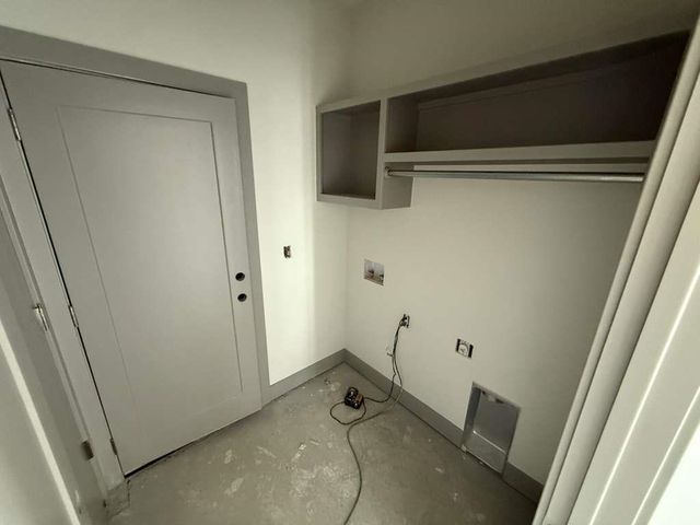 1611 Midway Ct., Valley Center, KS 67147