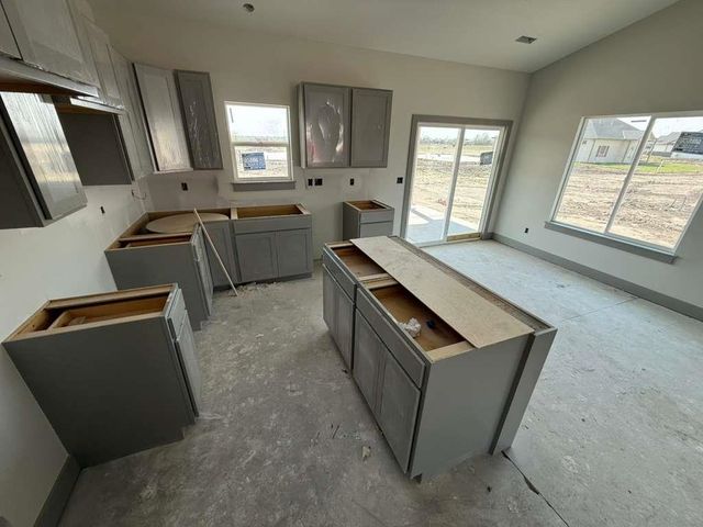 1611 Midway Ct., Valley Center, KS 67147