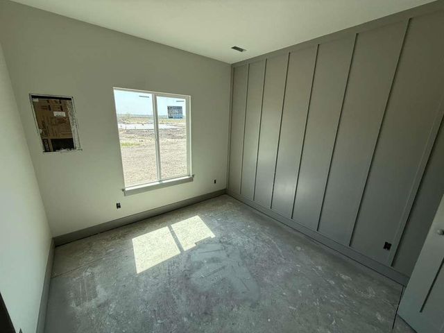 1611 Midway Ct., Valley Center, KS 67147